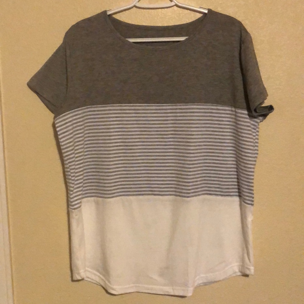 Short sleeved shirt